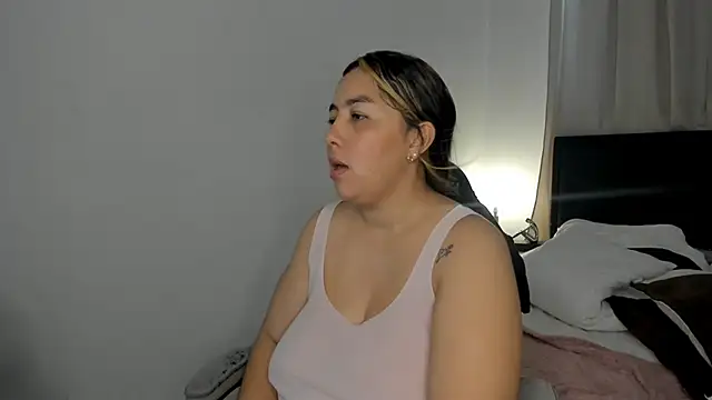 brithany_olson25's cam snapshot