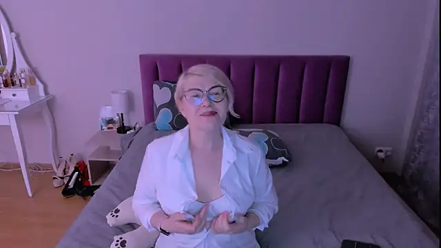 sabrinamacmarren's cam snapshot