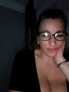 Fifi83Bell live sex cam