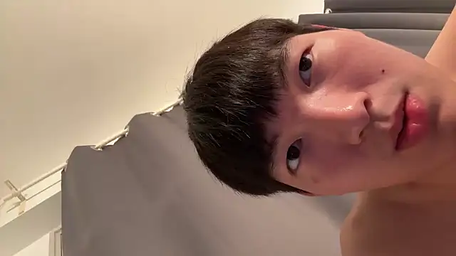 LeoJuicy's cam snapshot