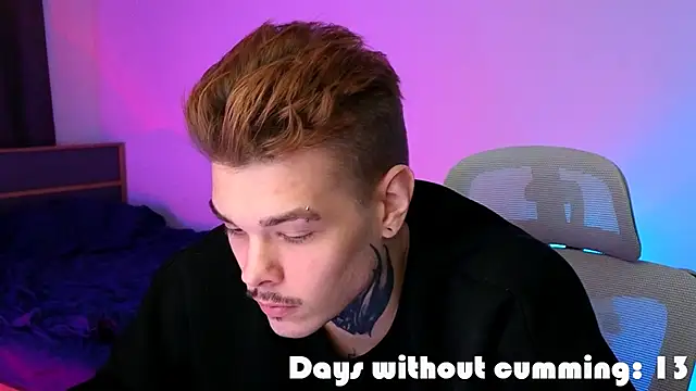 DENIS_HERE's cam snapshot