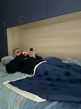 Gioeltoro89's cam snapshot