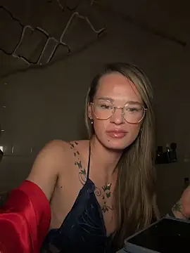 vinique99's cam snapshot