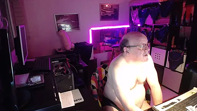 wankcellar live sex cam