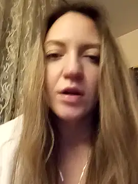 KattyLuuu's cam snapshot