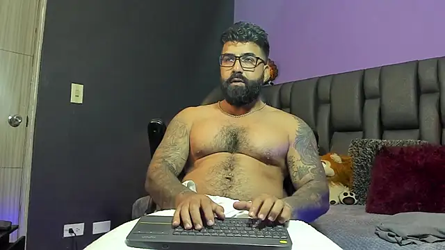 Lyon_vach live sex cam