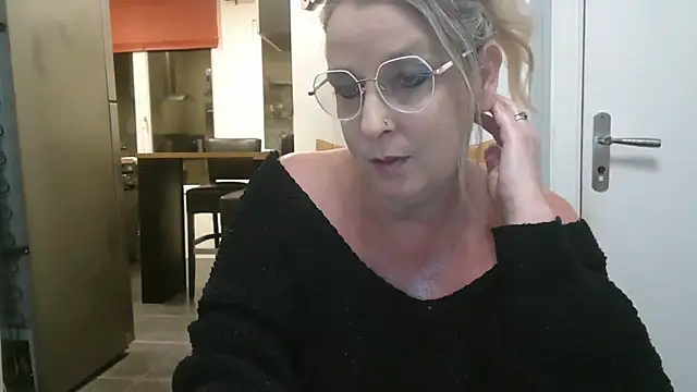 Cataleyaflowers69's cam snapshot