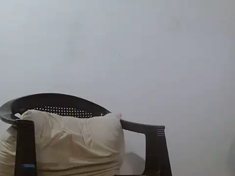 Larry-n-clouds's cam snapshot