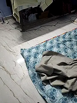 yournaughtysam live sex cam