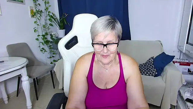 Selenna57 live sex cam