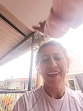 Matureyulyet's cam snapshot