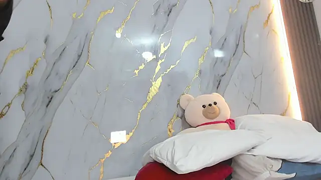 _cannabitch live sex cam