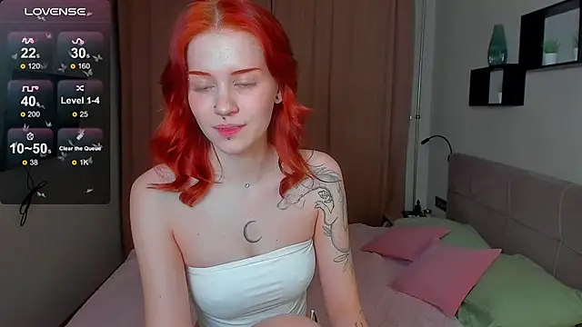 alice_with_freckles's cam snapshot