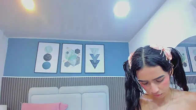 Miia_cute18 live sex cam