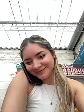 imlindapink live sex cam