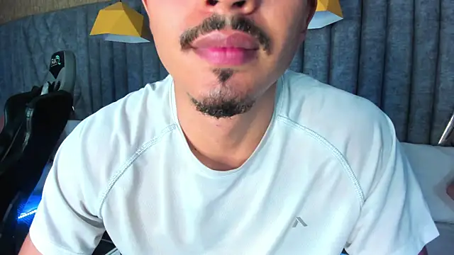 NicolaiKarav live sex cam