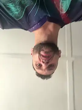 sexyhotstud12 live sex cam