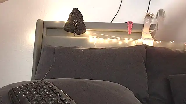 DevilsAngel13's cam snapshot