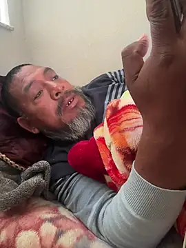 julio_p live sex cam