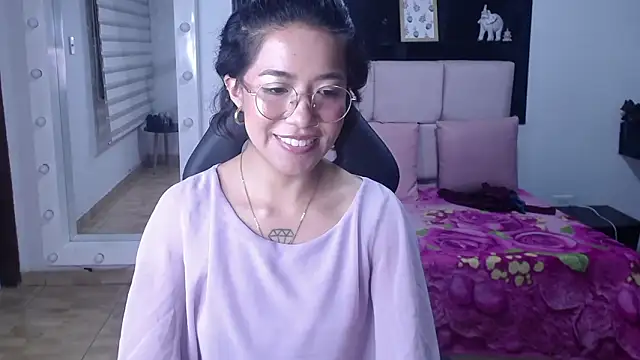 Lynn_turner's cam snapshot