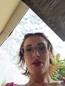 Irresistible24 live sex cam