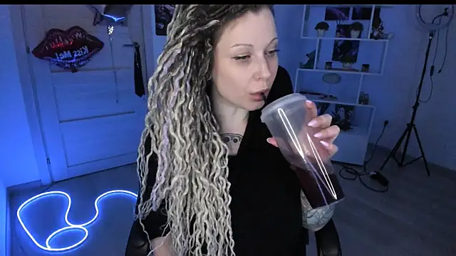 HoneySallyMoore's cam snapshot