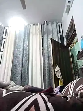 Cute-Janvi20 live sex cam