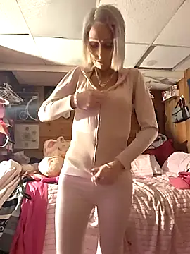 BeautifulFire23's cam snapshot