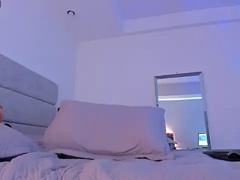 chris_morgan7's cam snapshot