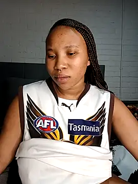 DrippinCaramelCutie's cam snapshot