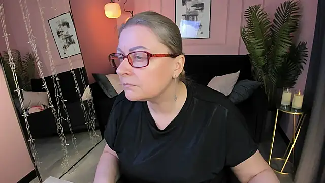 AlexandraKind's cam snapshot