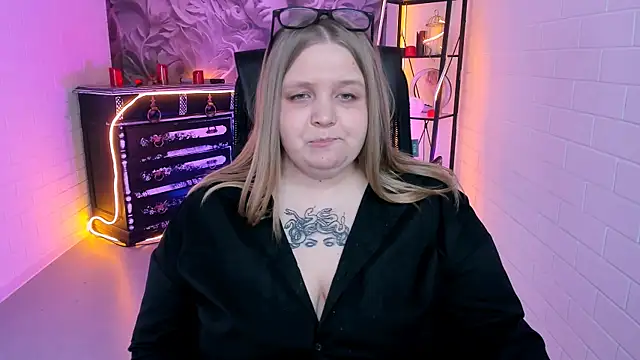 SladaDell's cam snapshot