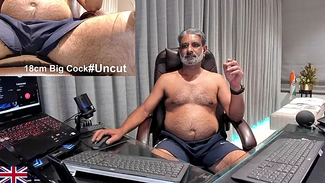 OnlineBossUK live sex cam