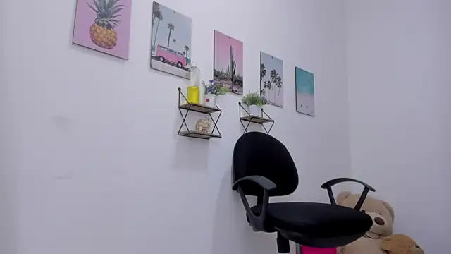 Emma_lean's cam snapshot