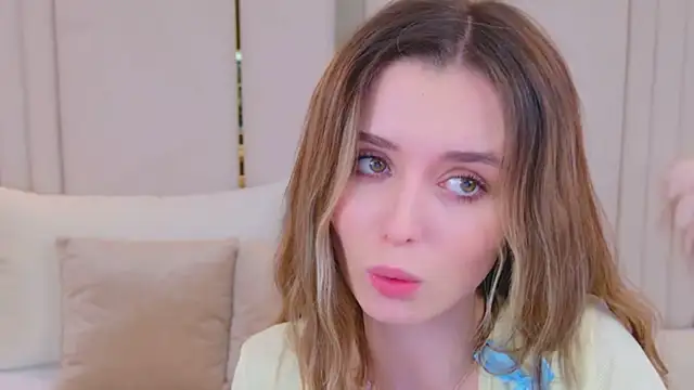 MarybethSnow's cam snapshot