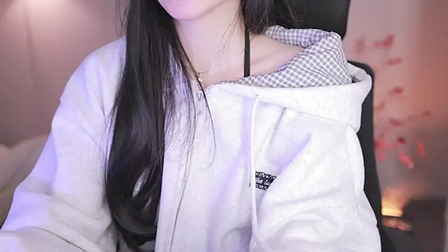 SpiderIily live sex cam