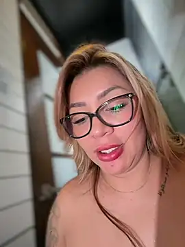 DIANITA_1988 live sex cam