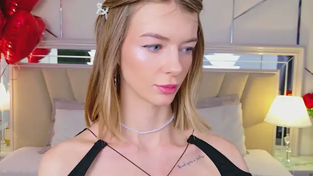 MeganMour live sex cam