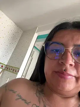 Devilsweet17 live sex cam