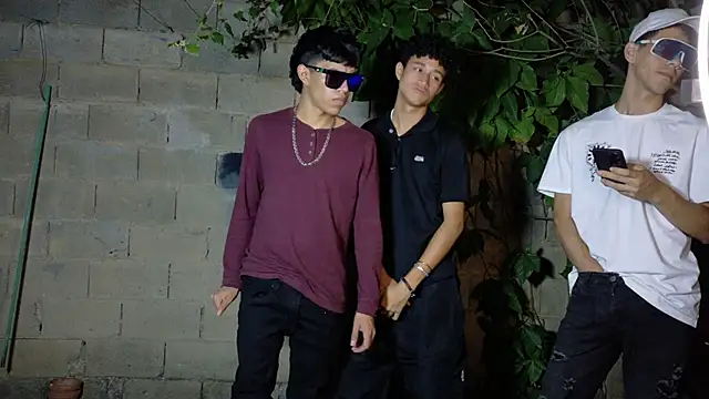 Goodlatinboys2's cam snapshot