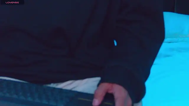 Liam_Sinclair's cam snapshot