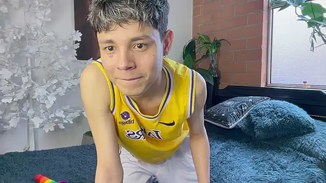 Andy_Belier23's cam snapshot