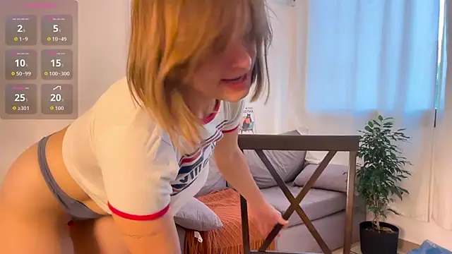 Your_Hand_In_mine's cam snapshot