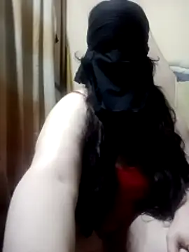 zozo-zaineb-sexy's cam snapshot