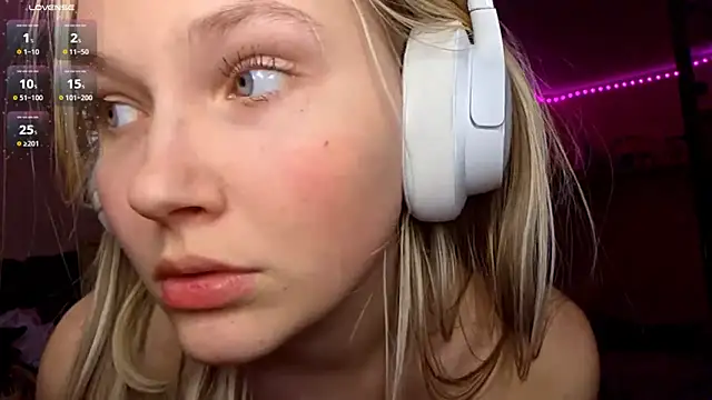 KarinRobertson's cam snapshot