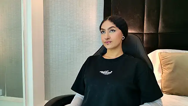 EllaEvanz live sex cam