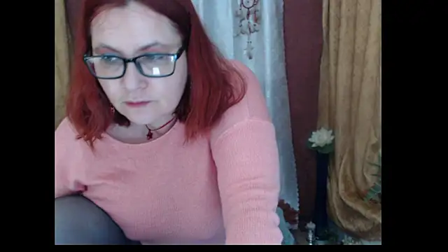 PlayfullMature's cam snapshot