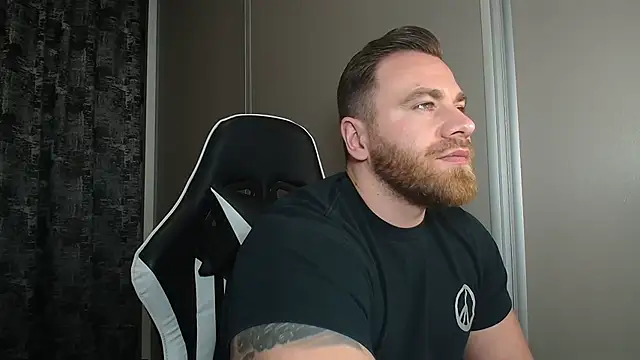 Thori92 live sex cam