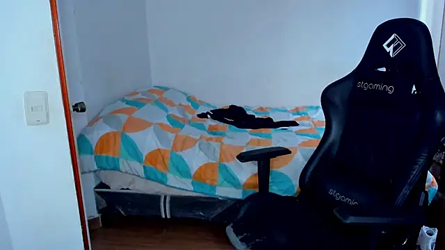 Tommy_Bred live sex cam