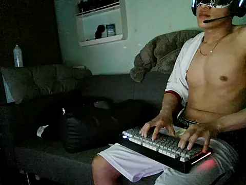 boyhigh1997 live sex cam